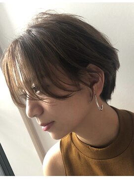 ダブル(W) とろける質感　柔らか韓国マッシュショート　大人かわいいヘア
