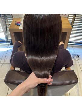 ボヌール オオサカ(Bonheur OSAKA) 〔スタイリスト吉田　縮毛、カラーの同時施術可能に〕