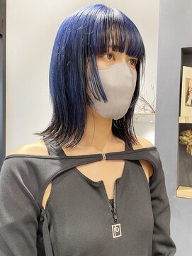 ラミエバイメルト 下北沢(lamie by melt) 毛利/ミディアム切りっぱなし 小顔姫カット ブルーアッシュ