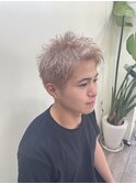 スパイキーショート×ホワイトブロンドほんのりピンク