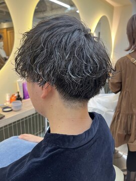 テトラ バイ ネオリーブ 横浜西口店(tetra by neolive) メンズパーマ　波巻き　ツイスパ　マッシュ　［横浜］［横浜駅］