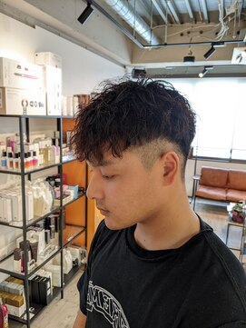 コワファーストナガサキシャンプーボーイ(COIFF1RST NAGASAKI SHAMPOO BOY) ショートマッシュ×ツイストスパイラルパーマ