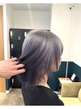 ヘアーブレイス(hair brace) ブリーチ一回ウルフ+ルーツカラーstylist聖斗