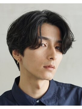 バイフィフス 原宿/表参道(by fifth) ナチュラルセンターパート七三分けニュアンスパーマカルマパーマ