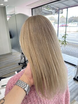 アフューズバイストゥー(Vfuse by StueW) ミルクティーベージュ4/髪質改善/ハイライト/バレイヤージュ