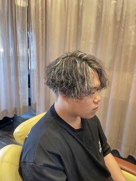 ヘアーイーダッシュ(HAIR E') カットパーマホワイトメッシュ