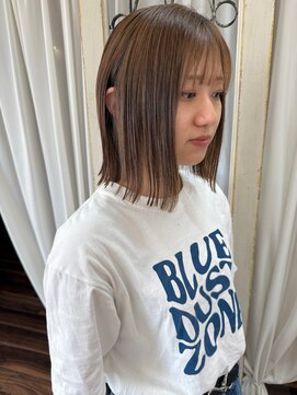 ニコラ(NICOLA) 切りっぱなしボブ