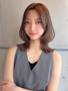 アイリス 天文館店(AIRIS) 顔周りレイヤー ミディアム ウルフ くびれヘア モテ髪 外ハネ