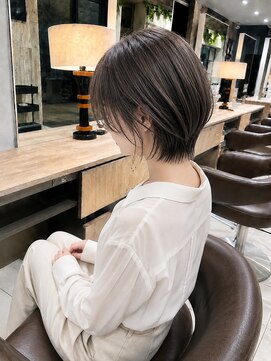アース 熊本光の森店(HAIR&MAKE EARTH) グレージュショート
