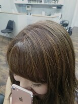 ファイ カラースタジオ(PHI COLOR STUDIO)&nbsp;【イエローアンダートーン】髪がキレイに見えるハイライト】