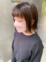 テトヘアー(teto hair) 外ハネボブ、切りっぱなし、インナーカラー、ベージュ