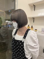 ユニ(Uni.) アッシュグレー