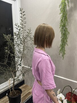 ケイ(KK) ベージュボブ【縮毛矯正/髪質改善/酸性ストレート】