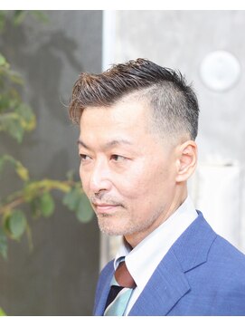 クリュウゲート 三鷹店(KURYU GATE) スキンフェード/メンズ[三鷹/三鷹駅]