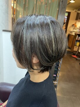 アクアマリン8810 ハチハチイチゼロ(AQUA MARINE 8810) イメチェン/似合わせカット/フルバング/レッドブラウン/北習志野