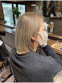 切りっぱなしハイトーンボブ