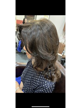 イビザ(IbizzA) ヘナカラーロングレイヤースタイル