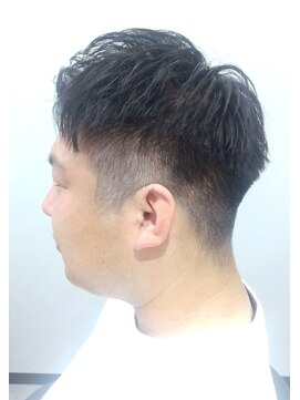 夜髪 定番ツーブロックで好印象