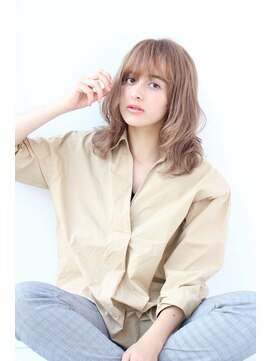 カペリ デ アーテ(Capelli di arte) くびれミディアム