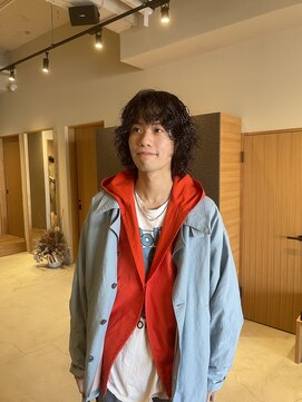 アルジャーノンシロ(ALGERNON shiro) ミディアムスパイラルパーマ【中居史也】