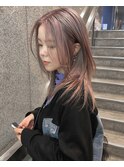 ピンクグレージュ