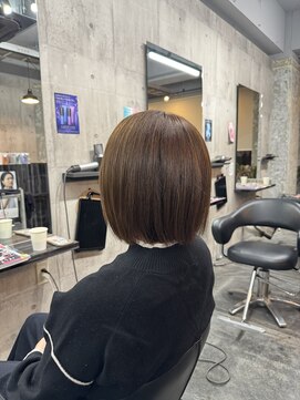 コワファースト長崎シャンプーボーイ 2nd(COIFF1RST 長崎 SHAMPOO BOY) ぱつっとボブ まるみボブ ミニボブ ショートボブ