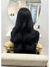 ラル(Lalu) ネイビーカラー/韓国/透明感/暗髪/レイヤー/レイヤーカット