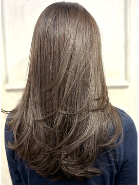 プエンテ デ メホラ(Puente de Mejora) 髪質改善METEOカラー