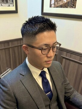 ミリオンバックス 上野(Million Bucks) 清潔感抜群のフェードショートスタイル