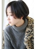 ai420センターパート・ジェンダーレス・前下がり・ショート