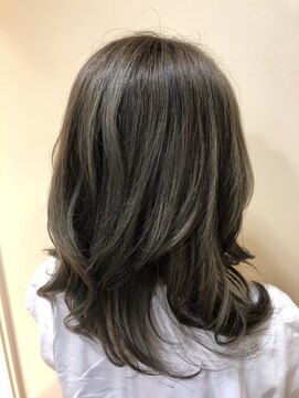 テラス アヴェダ 大丸心斎橋店(Terrace AVEDA) 艶出しグレージュカラー