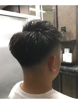 ネクサスアンドコー 錦糸町店(NEXUS&Co.) スキンフェード×ジェットモヒカン×ハイライト[錦糸町]<理容室>