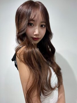 ランテルディ 渋谷(LANTERDIT) ミルクティーベージュ　くびれヘア　ぱっつん前髪　ヨシンモリ