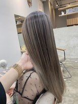 イェッカ パビル(YECCA pabil)&nbsp;コントラストバレイヤージュ（ブリーチ1～2回）