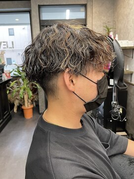 レベル 葛西店(LEVEL) 波巻きスパイラル 波巻きパーマ ハイライト メッシュ 葛西メンズ