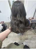 オリーブグレージュ