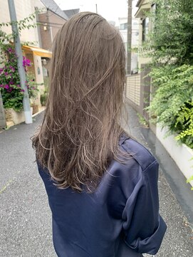 シキ 渋谷(siki) ハイトーン/ブリーチ/レイヤーカット/シアーカラー/渋谷/原宿