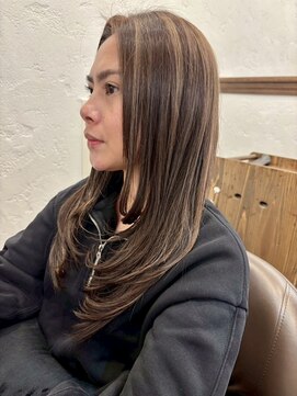 アミリー ひたち野うしく店(Amily) ハイライトバレイヤージュダブルカラーレイヤーカット20代30代