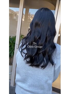 レコ(RECO) オリーブグレージュ×ロングヘア