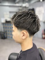 アイコン ブルー メンズ(I-CON #blue MEN'S) テーパーフェード×フェザーアップ