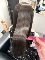 リタ(RITA)&nbsp;透明感カラー＊ミント　髪質改善（森川）