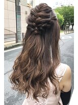 デコヘアー キートス(DECO HAIR kiitos)&nbsp;編み込みとロープ編みのハーフアップ