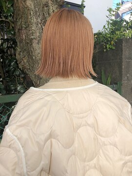 ボルペ(volpe) ケアブリーチを使ったハイトーンベージュボブ