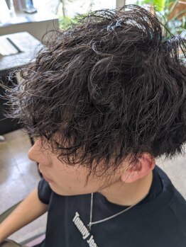 ヘアブース ドール(Hair Booth. DOLL)の写真/高技術×気軽に通える雰囲気でリピーター続出★メンズ限定[カット+炭酸頭皮マッサージ¥4600]で爽やかに