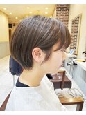 グレージュ×ショートボブ