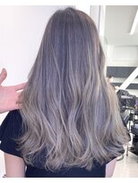 アライブ キチジョウジ(ALIVE Kichijoji)&nbsp;エアータッチバレイヤージュ白髪ぼかし／ケアブリーチハイライト