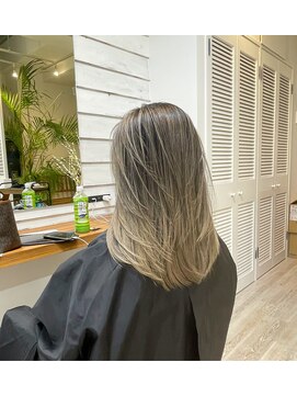 フレリス(FreRis) バレイヤージュ　ホワイトベージュ