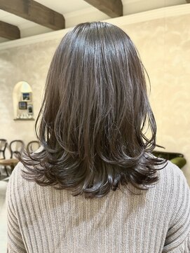 ビュートリアム265(BEAUTRIUM 265) ミディアムレイヤー/レイヤーカット/銀座/くびれヘア/ブラウン