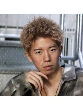 トゥルークリエイション 渋谷(True Creation SHIBUYA) ブロンドスパイキー