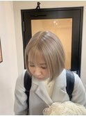 ホワイトベージュ
